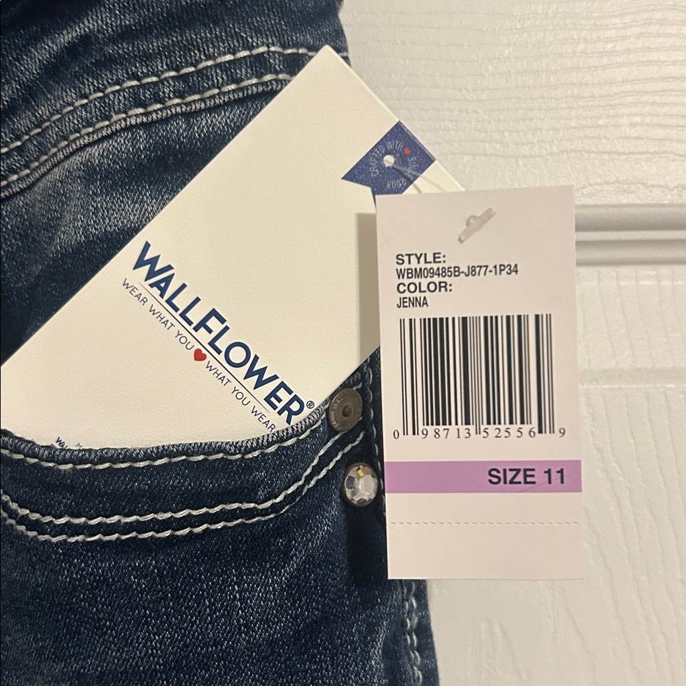 Wallflower Women's Indigo Bootcut Jeans - Size 11 - Picture 3 of 4